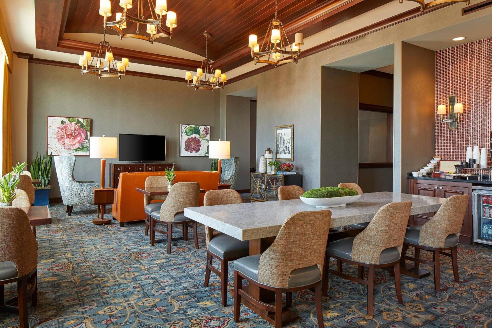 Hotel Renaissance & At The Convention Center Montgomery