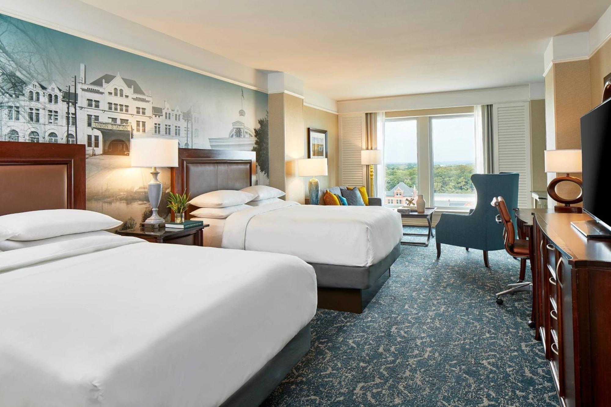 Hotel Renaissance & At The Convention Center