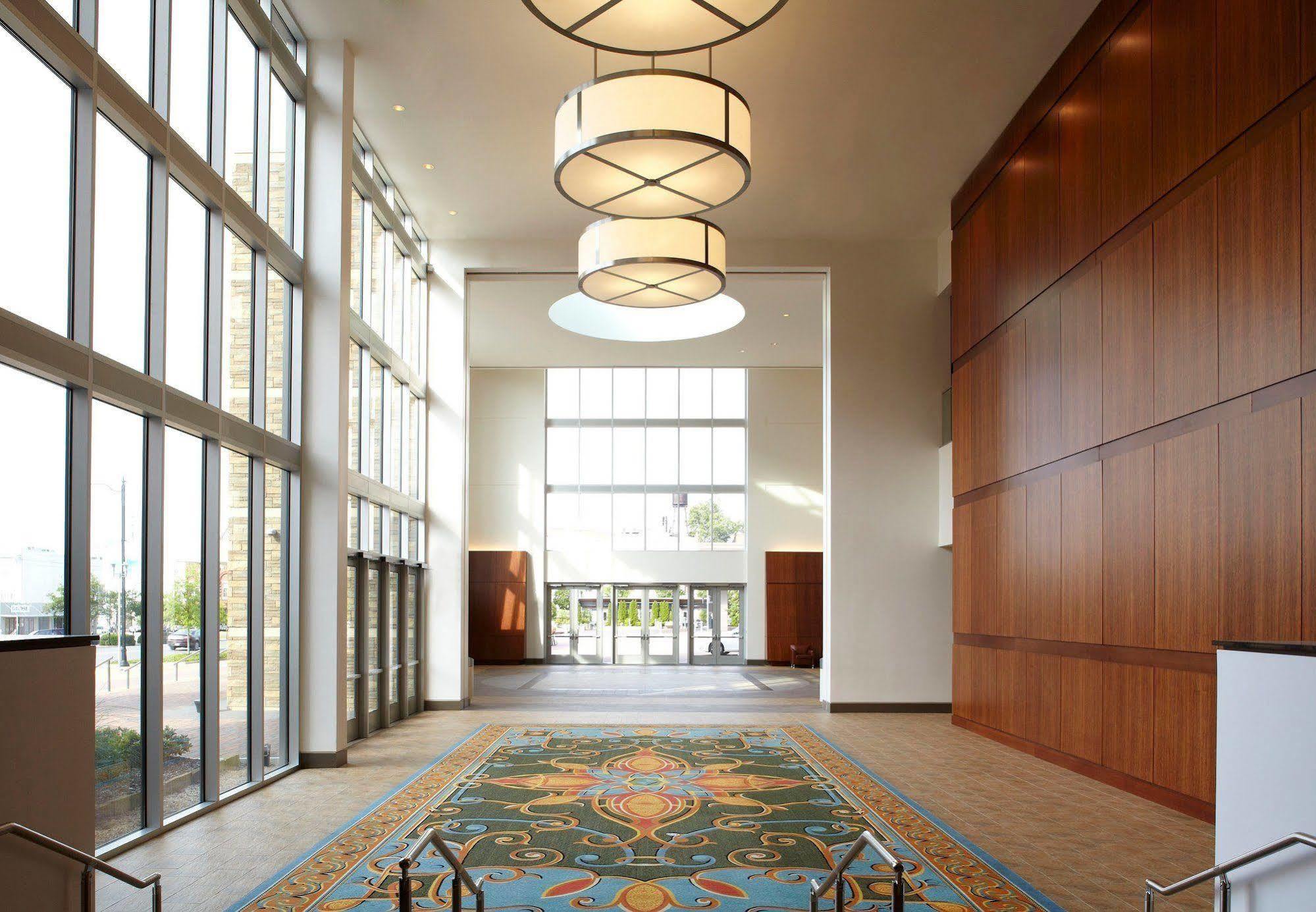 Renaissance & At The Convention Center 4*
